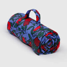 PUFFY PICNIC BLANKET